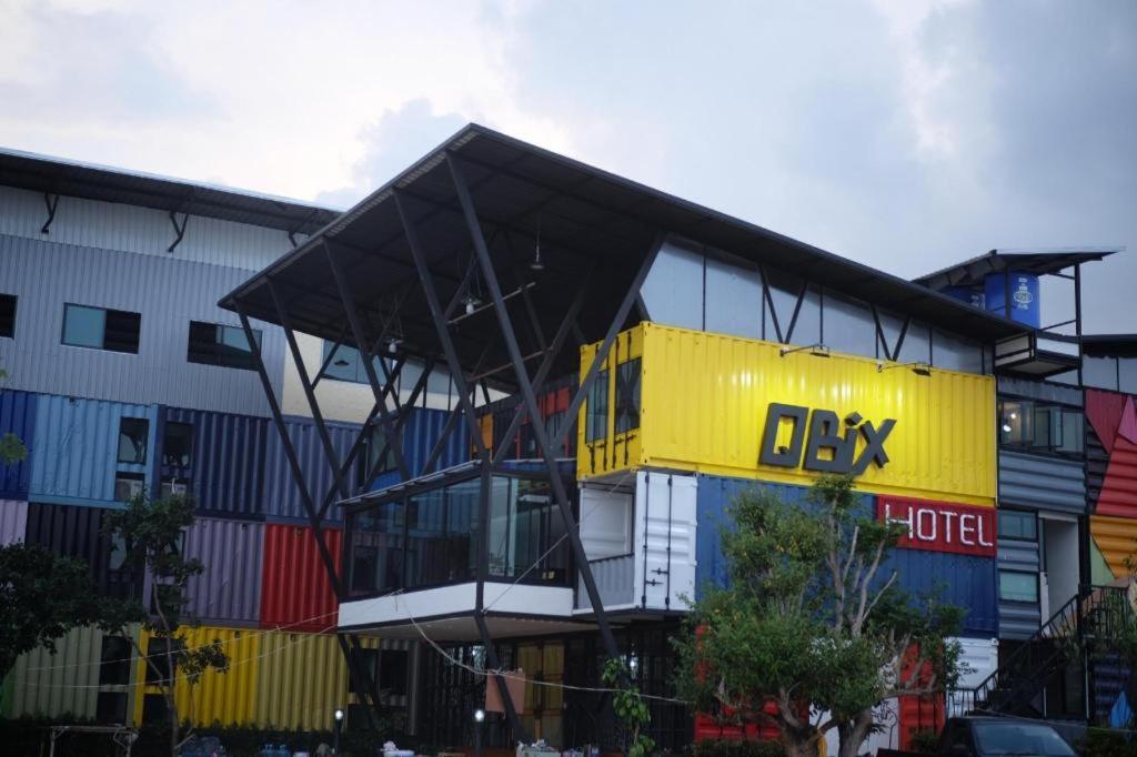 Qbix Hotel 坤敬 外观 照片